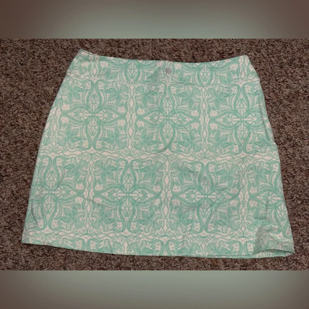 Women's size large Athleta Seafoam Green Patterned skort tennis work out‎ summer